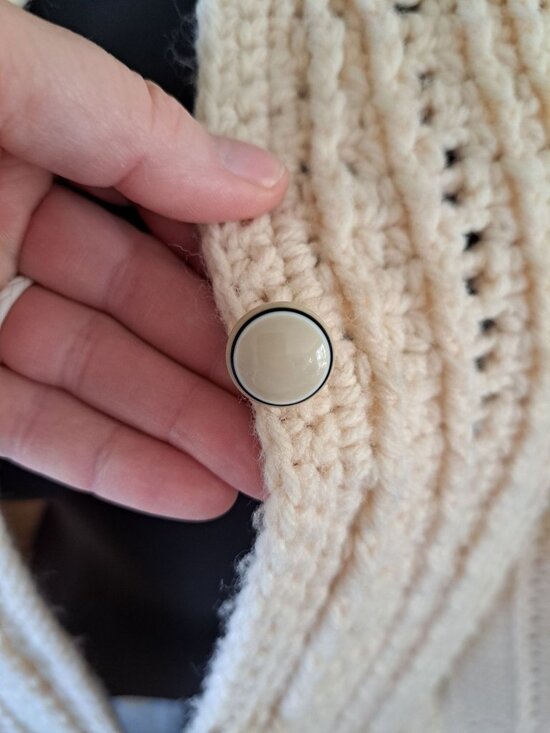 Handmade Cream Crochet Cape With Button Closure Beautiful Cottagecore RARE OS - Picture 2 of 6